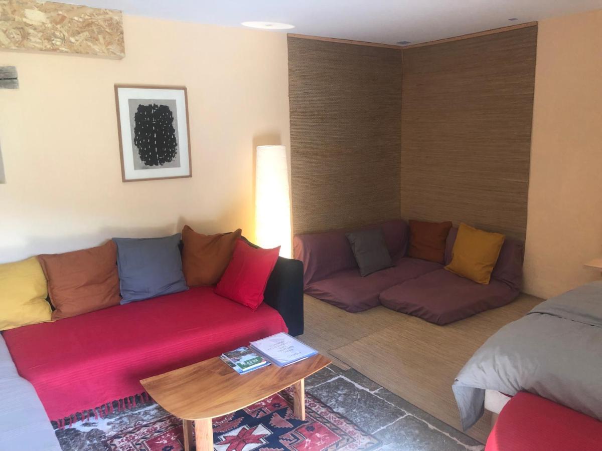 Art En Cele-Chambres D'Hotes Corn Eksteriør billede