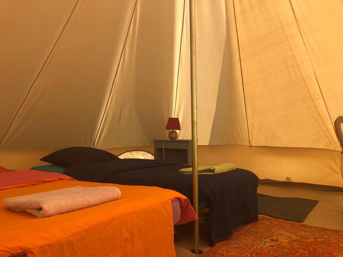 Art En Cele-Chambres D'Hotes Corn Eksteriør billede